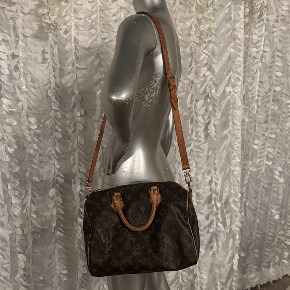 Louis Vuitton Monogram Brown Duffel 30 Bag - Picture 3 of 17